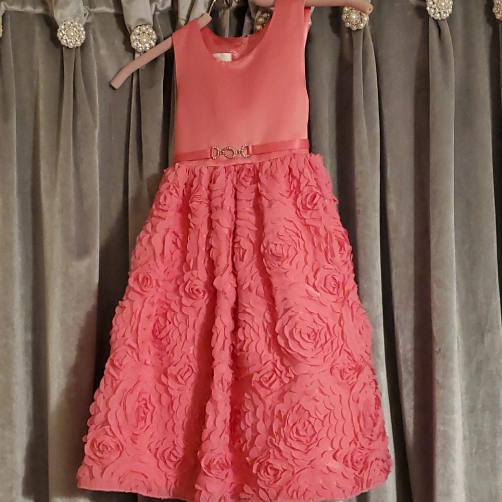 Pink girls size 6 dress.